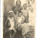 12.1948 עם סבתא פריבה וריקי